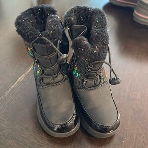 Totes: Girls Snow Boots Size 9 Med